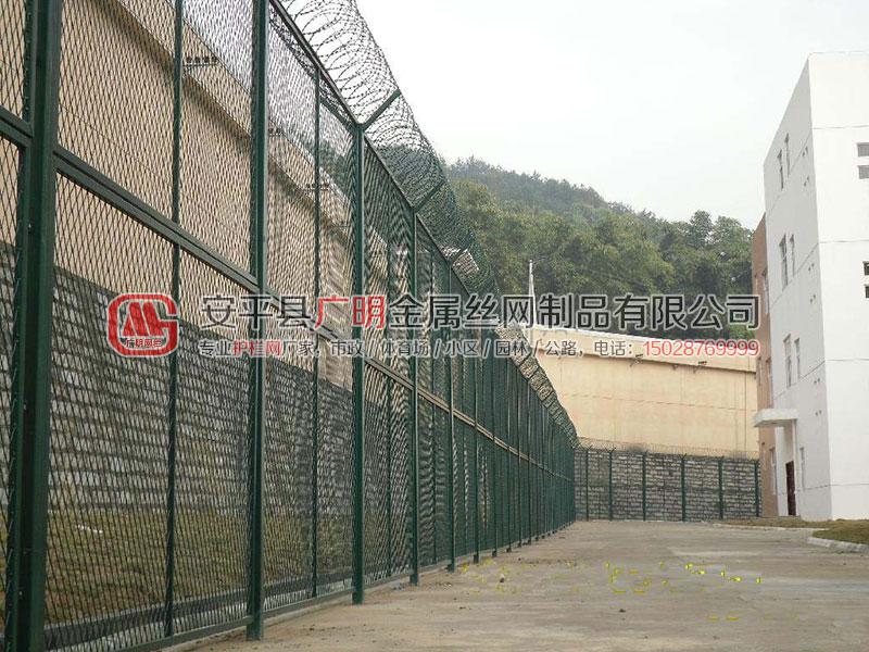 監(jiān)獄圍網(wǎng)